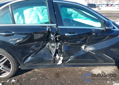 2019 Mercedes-Benz E 300 4Matic z USA, uszkodzony, nr VIN WDDZF4KB7KA596481